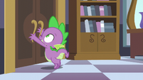 Spike answering the door S5E10