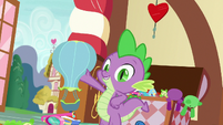 Spike finds another balloon toy S7E3