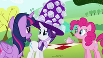 Twilight and Rarity confused S4E18