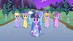 Twilight and choir end Twilight's solo S1E26