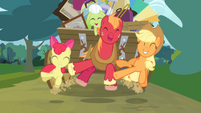 Applejack, Big McIntosh and Apple Bloom jumping S4E09