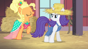 Applejack imitating Rarity S4E13