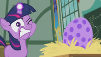 Filly Twilight struggling to cast magic S5E25