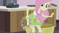 Fluttershy hitting tambourine against her hip EG2