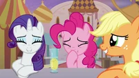 Rarity, Pinkie Pie, and Applejack cracking up S9E26