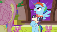 Snowdash "complaining at how awful Hearth's Warming Eve is" S06E08