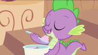 Spike about to eat the ice cream S2E20