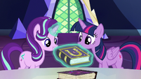 Starlight has her own copy of the friendship journal S7E14