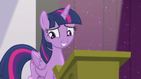 Twilight forgets the next part of her speech S5E25