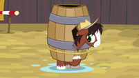 Young Trouble Shoes stuck in a barrel S5E6