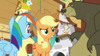 Applejack recommending Wrangler S7E5