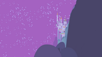 Distance view of Canterlot nighttime S1E03