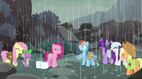 Rain starts falling on Mane Seven S8E25