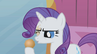 Rarity removes hairball from her eye S1E10