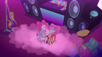 Sunset, Pinkie, and PostCrush rise out of the stage EGSBP