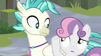 Sweetie Belle hears something S8E6