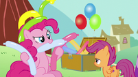 Pinkie holds balloons S5E19