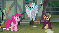 Rainbow Dash reading the newspaper out loud S7E18