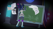 Twilight Sparkle tossing her notes aside SS5