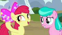 Apple Bloom with bedazzled bow S4E15