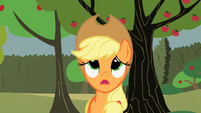 Applejack 'that just can't be the truth' S2E01