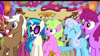 DJ Pon-3 and ponies laughing S03E13