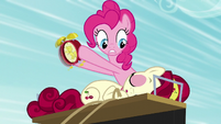 Pinkie tries waking up Cherry with alarm clock S5E11