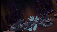 Pony armor crashes on Rainbow Dash S4E03