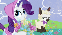 Rarity and Sweetie dressed as Little Bo Peep and sheep S7E6