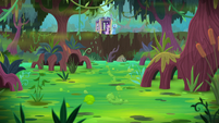Starlight and Trixie in a green swamp S8E19