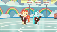 Cheer ponies practice their routine again S9E15