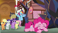 Pinkie Pie crying over the Cakes S9E2