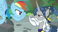 Rainbow Dash ruffling Star Swirl's beard S7E26