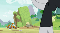Rockhoof sees his friends in trouble S9E24