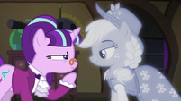 Snowfall looks very closely at the Spirit of Hearth's Warming Past S06E08