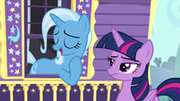 Trixie acting smug toward Twilight Sparkle S6E25