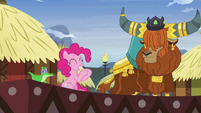 Pinkie Pie applauding Prince Rutherford's story S7E11