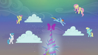 Rainbow Dash jumping to another cloud S06E08