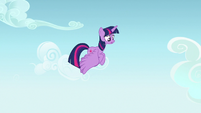 Twilight hears another commotion on the ground S7E14