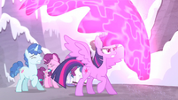 Twilight protects the village ponies S5E2