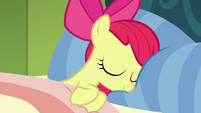 Apple Bloom goes to sleep S5E04