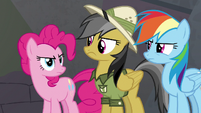 Rainbow, Pinkie, and Daring determined to catch Caballeron S7E18