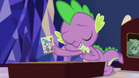 Spike "treats me with the utmost respect" S6E17