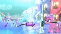 Crystal Pony vacuuming S03E12