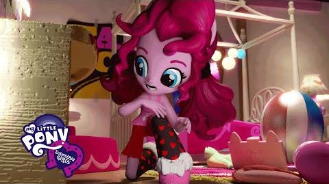 MLP_Equestria_Girls_Minis_-_Pinkie_Pie's_Slumber_Party