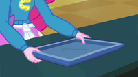 Pinkie Pie holding her tray EG