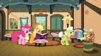 Pinkie and Applejack with the journal S4E09