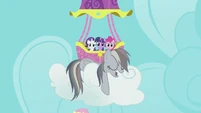 Is she gonna wake up? Don't wake Rainbow Dash!