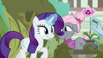 Rarity trotting with the gardener's trowel S7E25