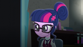 Sci-Twi smiling EG3